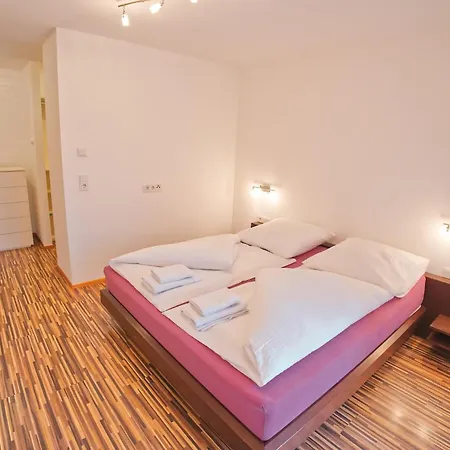 Ek - Living Ferienhaus, 8 Personen - 550 M Zur Spieljochbahn - Zillertal * Fügen