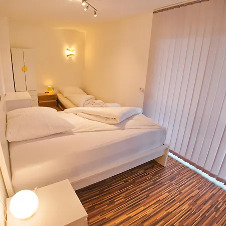 Dom wakacyjny Ek - Living Ferienhaus, 8 Personen - 550 M Zur Spieljochbahn - Zillertal Fügen
