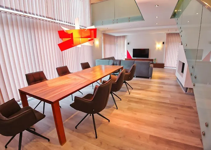 Ek - Living Ferienhaus, 8 Personen - 550 M Zur Spieljochbahn - Zillertal * Fuegen