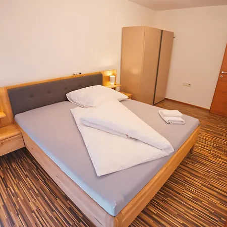 Ek - Living Ferienhaus, 8 Personen - 550 M Zur Spieljochbahn - Zillertal