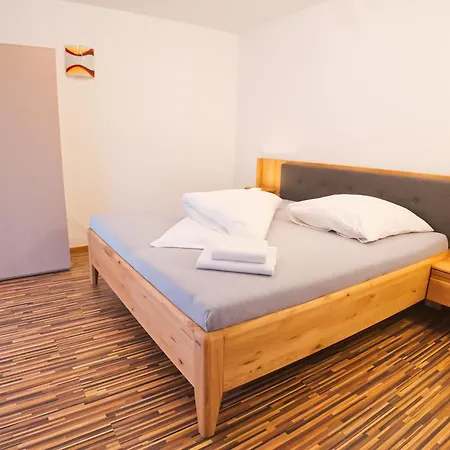 Ek - Living Ferienhaus, 8 Personen - 550 M Zur Spieljochbahn - Zillertal *