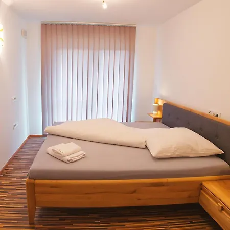 Ek - Living Ferienhaus, 8 Personen - 550 M Zur Spieljochbahn - Zillertal *