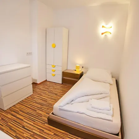 Дом отдыха Ek - Living Ferienhaus, 8 Personen - 550 M Zur Spieljochbahn - Zillertal