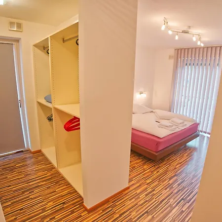 Ek - Living Ferienhaus, 8 Personen - 550 M Zur Spieljochbahn - Zillertal Фюген
