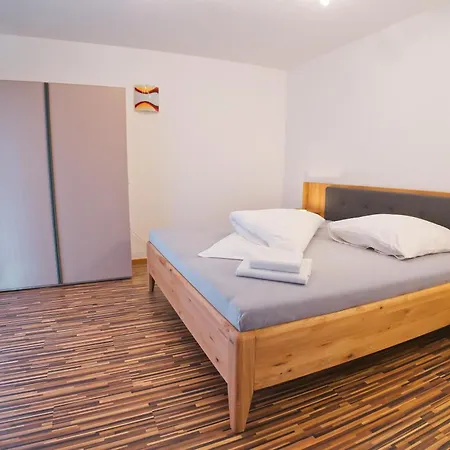 Ek - Living Ferienhaus, 8 Personen - 550 M Zur Spieljochbahn - Zillertal